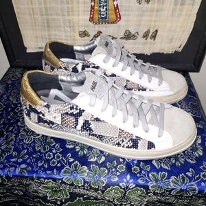 P448 John Lowtop Sneaker Size 40